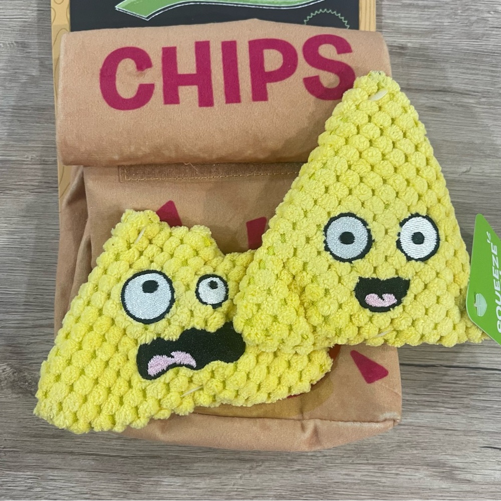 Bark Smorgasbark A-Maize-Ing Corn Chips Treat Hiding Dog Toy 
XS-S 0-20 lbs NEW